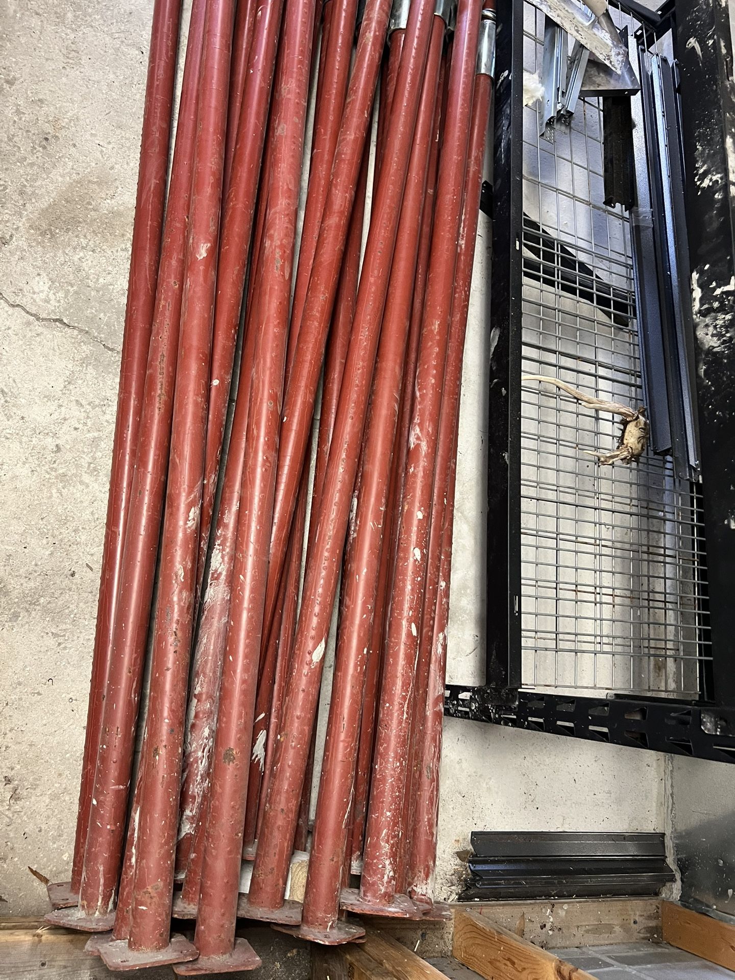 Shore Jacks 8'-13' Medium Duty Like New