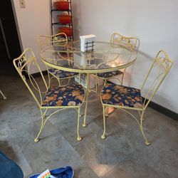 Wrought-iron Table And Chairs