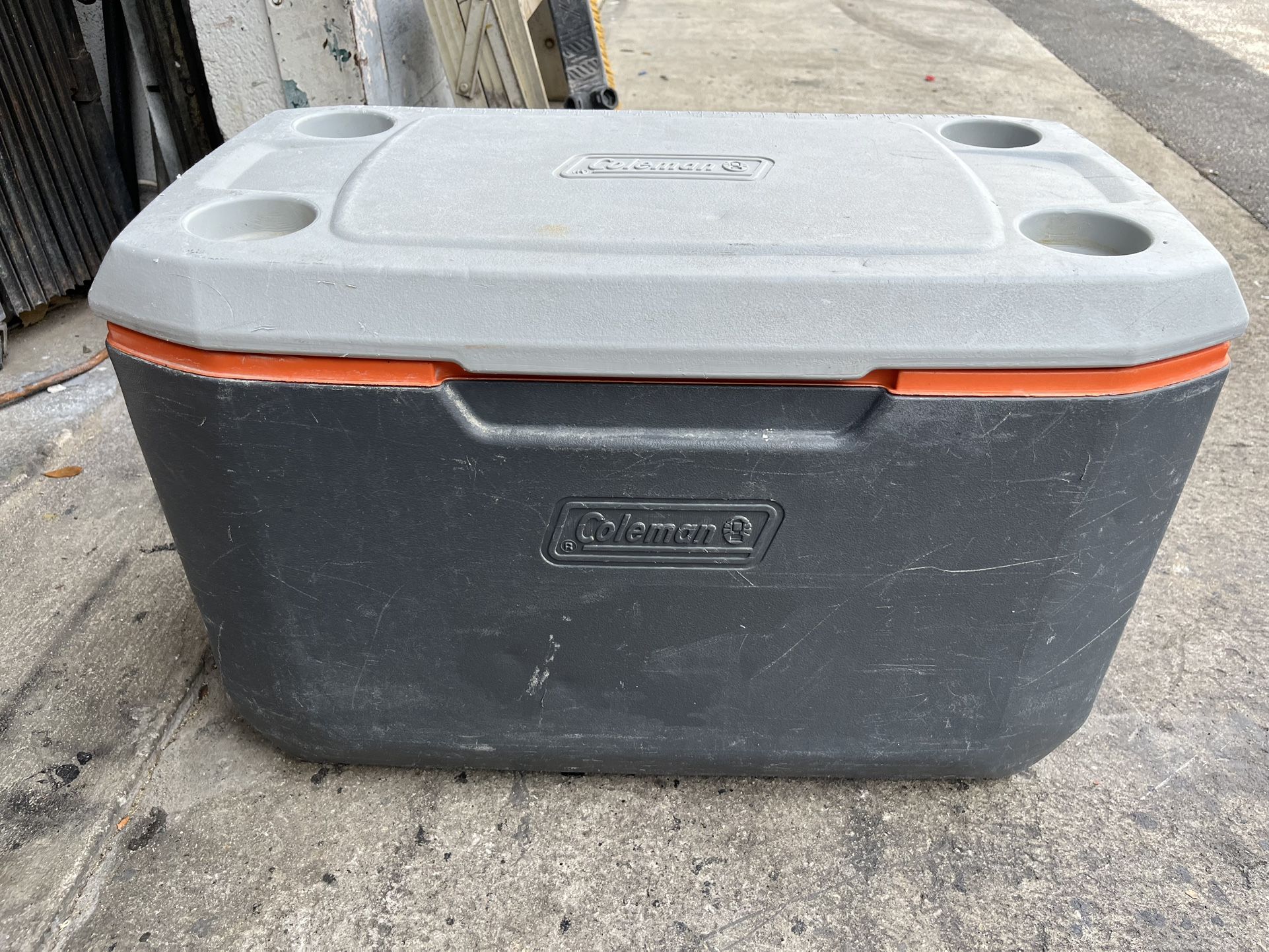 Coleman 70qts Cooler