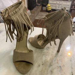 Ladies Sz 7 heels