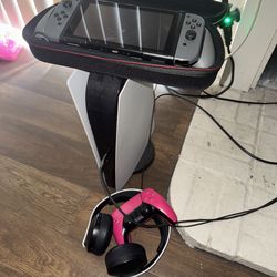 (Pick Up Only)PS5 & Switch For Sale. Bundled or Separately