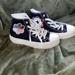 Black Converse 