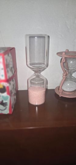 Glass Hourglass Sand Timer with Pink Sand