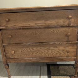 Antique Tiger Oak 3 Drawer Dresser .