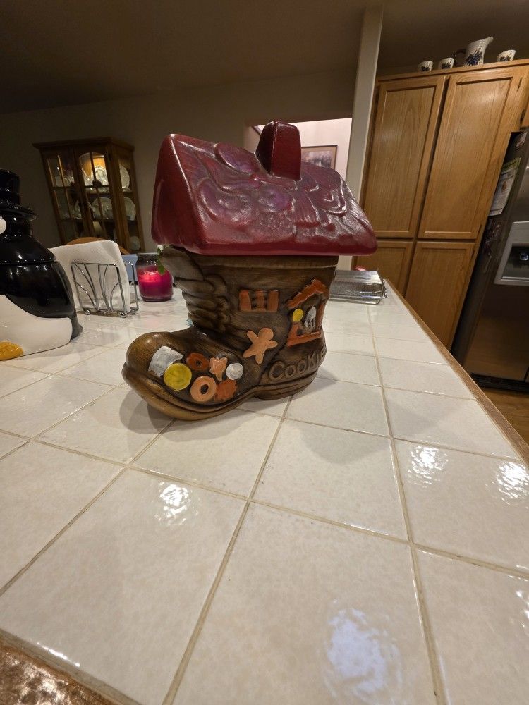 Old Lady In The Shoe Cookie Jar