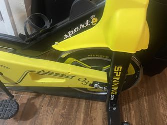 Q3 Speed Workout Spinning Bike for Sale in Dallas TX OfferUp