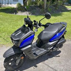 Yamaha 50 Cc Zuma 2022 Like New !!!