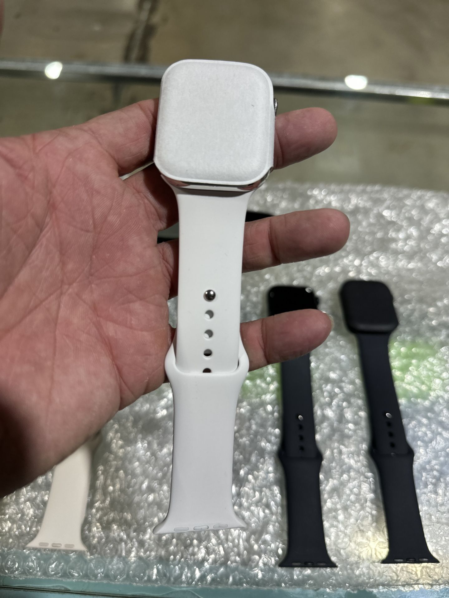 APPLE WATCH SERIE 8 41mm BRAND NEW TRADES