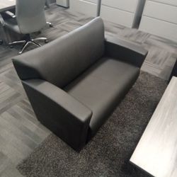 Reception Loveseat | Tribeca