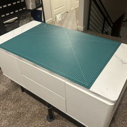 Hernest Writing Table