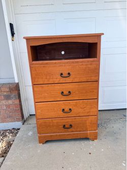 Dresser