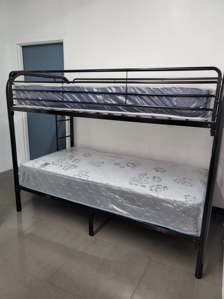 NEW Bunkbed TWIN TWIN Mattresses Sold Separately