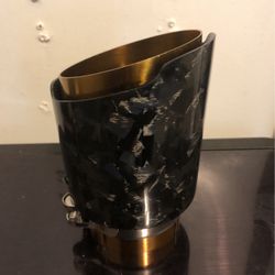 Universal exhaust tip straight pipe fitting