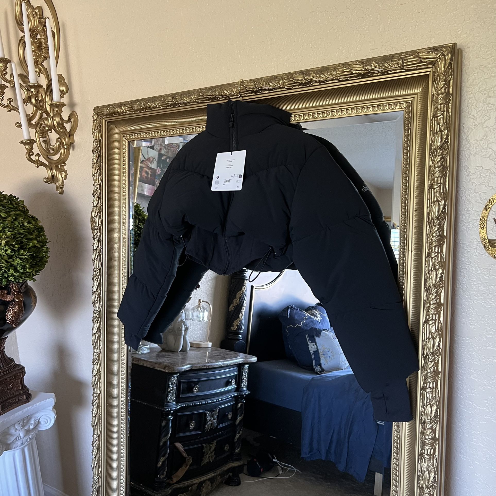 ALO Yoga Main Act Corset Puffer Black / XS