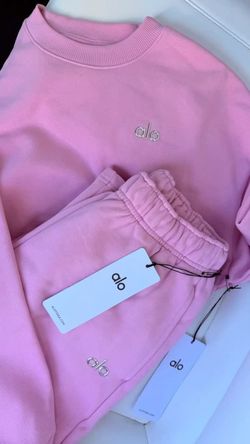 ALO PINK SWEATSUIT