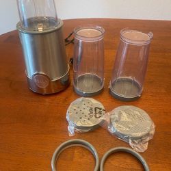 BELLA BLENDER and Accessories 