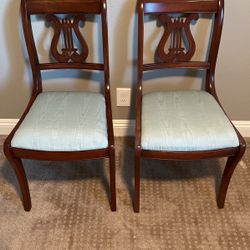2 Duncan Phyfe Antique Chairs