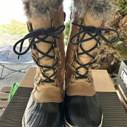 Sorel Tofino II Snow Boot Women’s Size 8