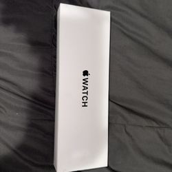 Brand New Apple Watch SE 3 In Midnight 