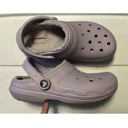 Crocs fur lined clogs