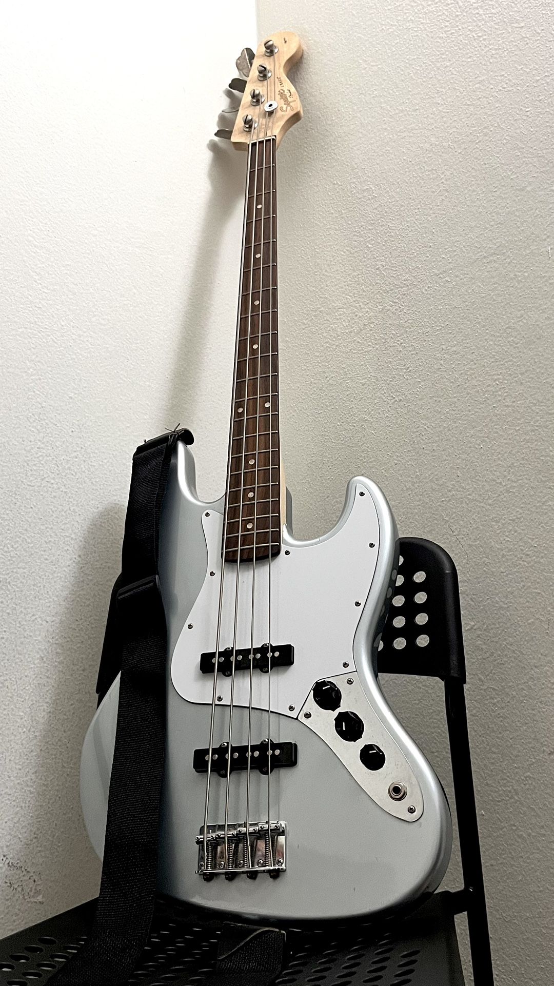 Fender Squier Jazz Bass + Fender Amp