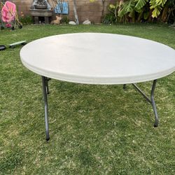Lifetime 5 Ft Round Table 