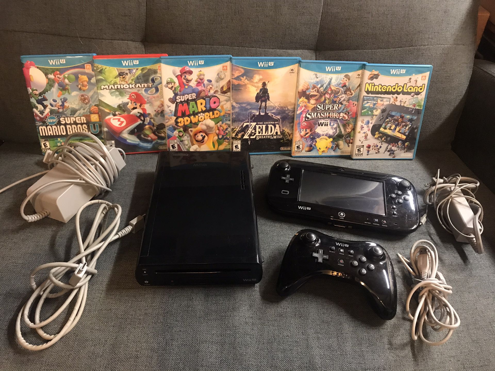 Nintendo Wii U console with Pro Controller & 6 Games!!!