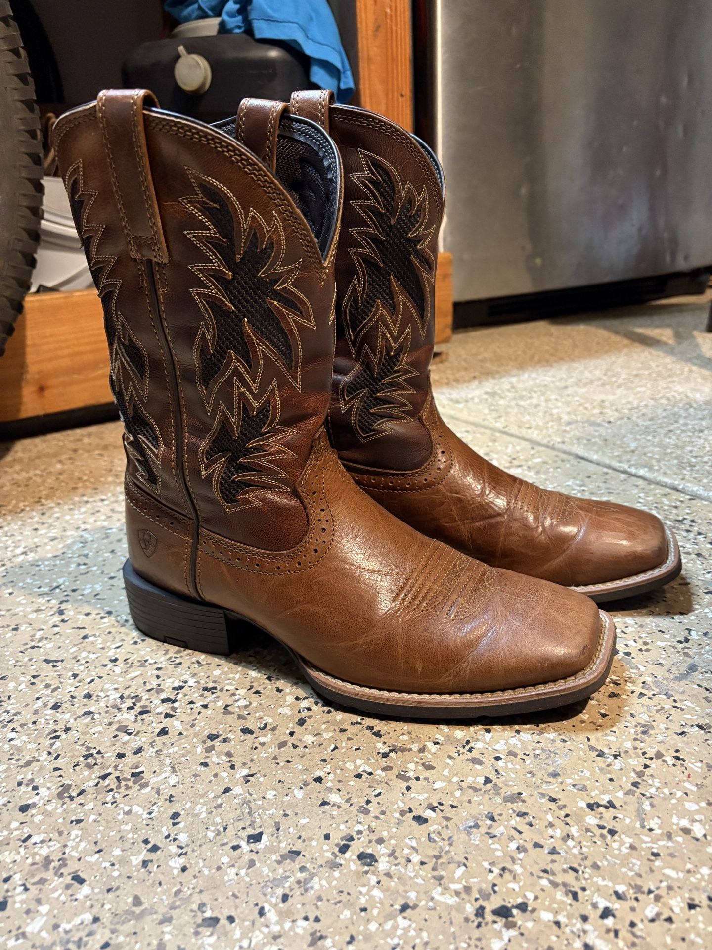 Ariat Rubber Sole Cowboy Boots 10D