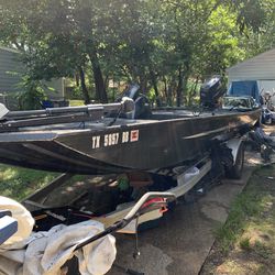 2009 Xpress Bass boat