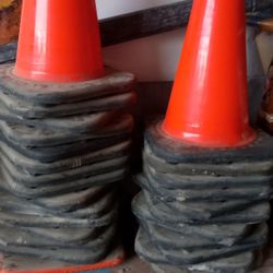 25 Construction Cones