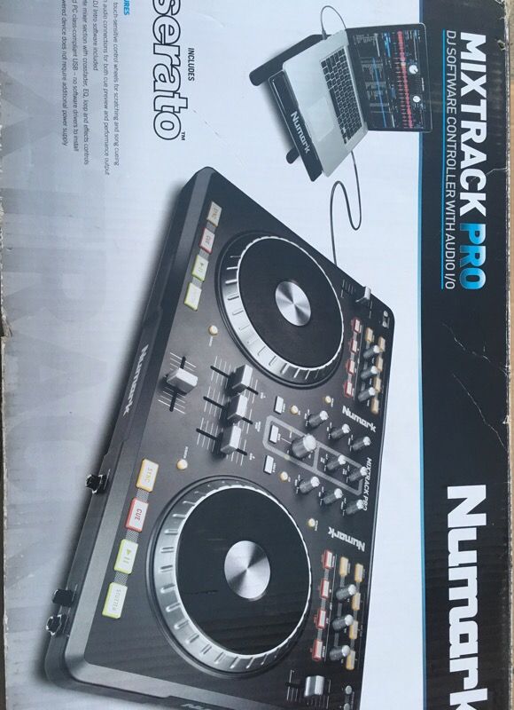 Numark Mixtrack PRO