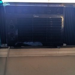 Small AC Unit Brand / Midea AC