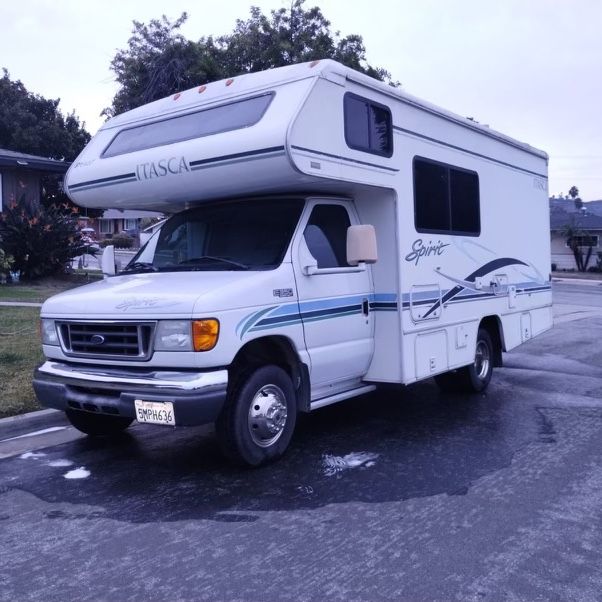 2005 Ford E-350 super duty ITASCA