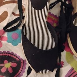 Enzzo Angiolini Wedge Heels  With Laces