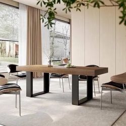 Extendable Dining Table with Metal Legs