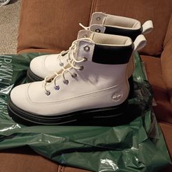 Timberland Boots Size 8 Woman