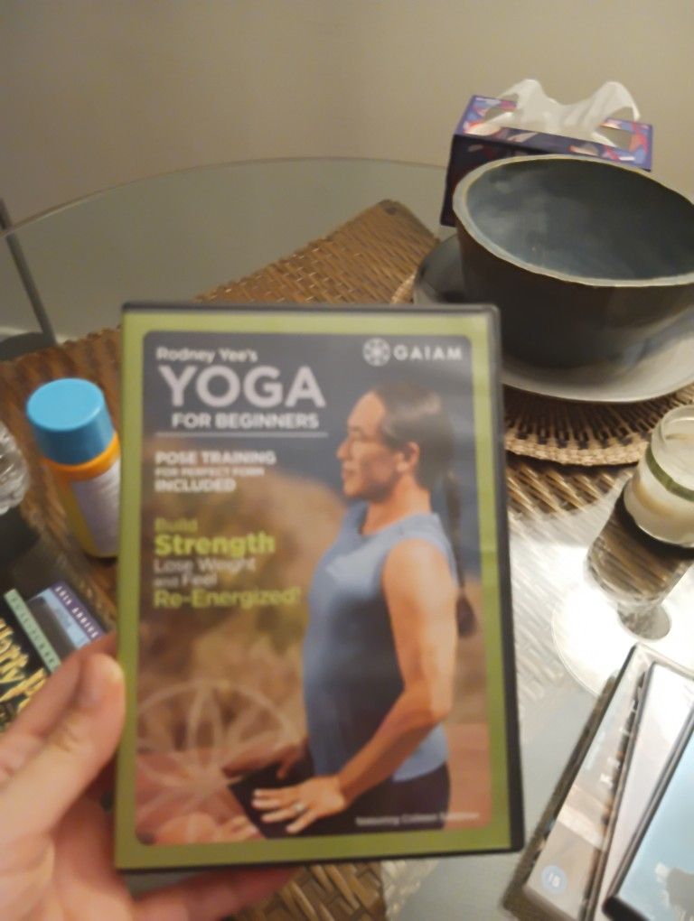 Rodney Yee's Yoga For Beginners. DVD