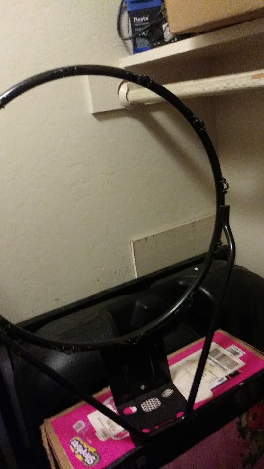 Basketball hoop