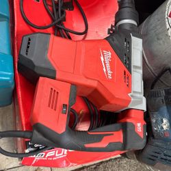 Milwaukee 1-3/4 Inch SDs Max Rotary Hammer