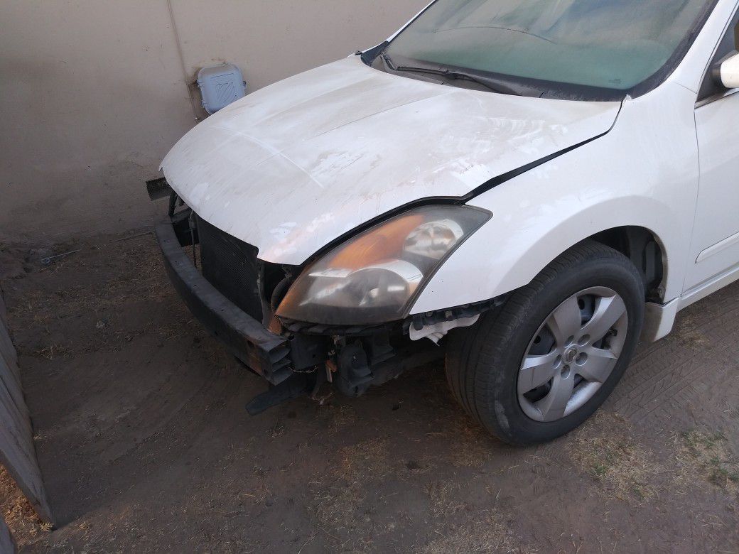 2008 nissan Altima great for parts