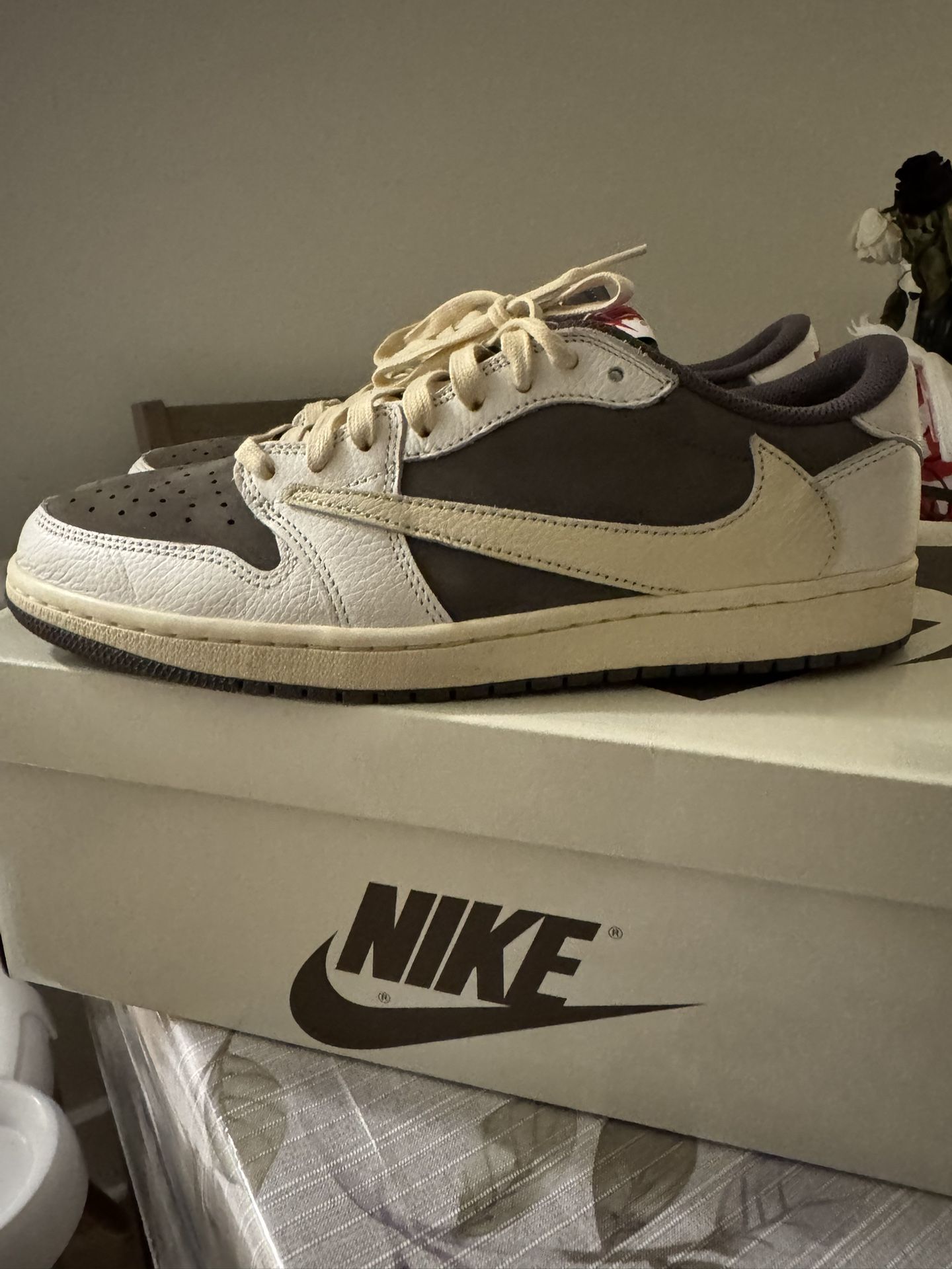 Jordan 1 Reverse Mocha