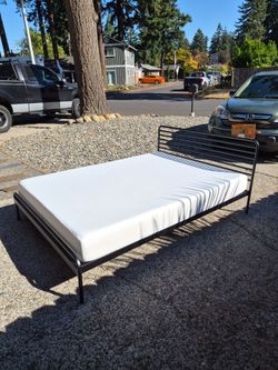 Complete FULL ZINUS PLATFORM BED SET-Excellent Condition!