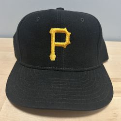 Pittsburgh Pirates New Era Vintage Cap Size 7 1/4