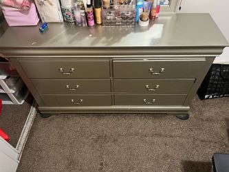 Dresser/cajon 75$