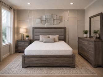 Gorgeous Queen bedroom set
