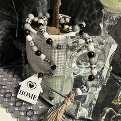 Country Rustic Black and White Plaid Wood Beads Garland with jute tassel