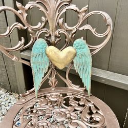 DISTRESSED ANGEL WINGS WITH GOOD HEART