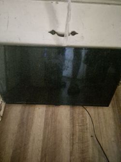 Flat screen 32 in TV