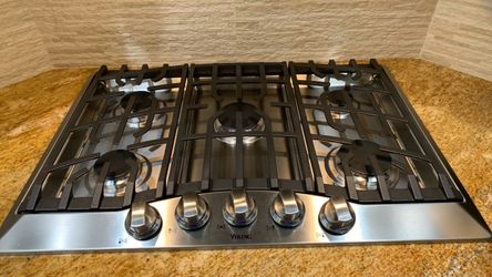 Viking stainless steel gas stovetop