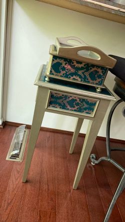 Stand with Box & tray